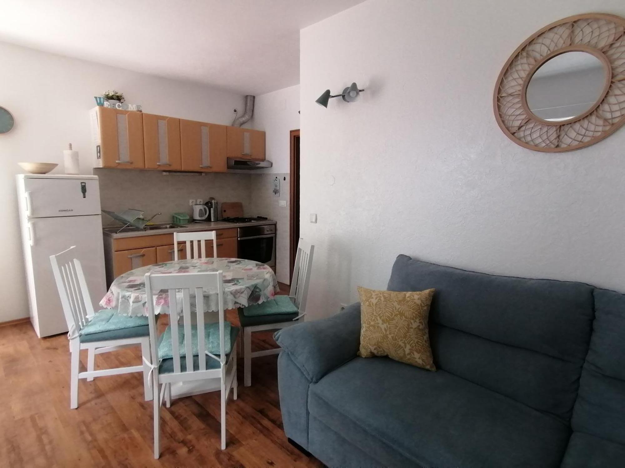 Mares - 20 M From The Appartement *