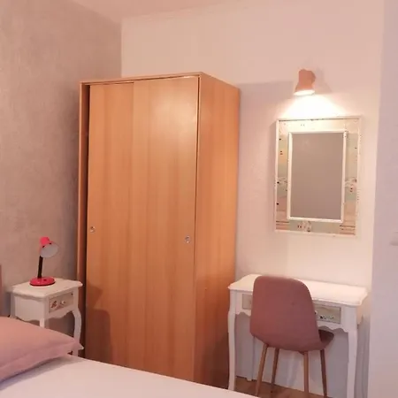 Apartmani Mares - 20 M From The Beach Brela Exterior photo