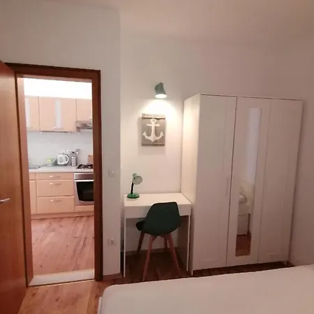 Apartmani Mares - 20 M From The Beach Brela Exterior photo