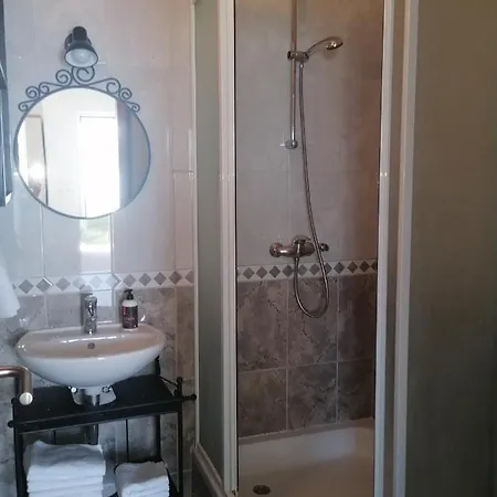 Apartmani Mares - 20 M From The Beach Brela Exterior photo