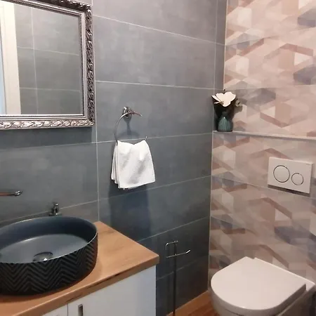 Apartmani Mares - 20 M From The Beach Brela Exterior photo