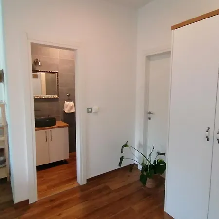 Apartmani Mares - 20 M From The Beach Brela Exterior photo
