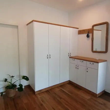 Apartmani Mares - 20 M From The Beach Brela Exterior photo